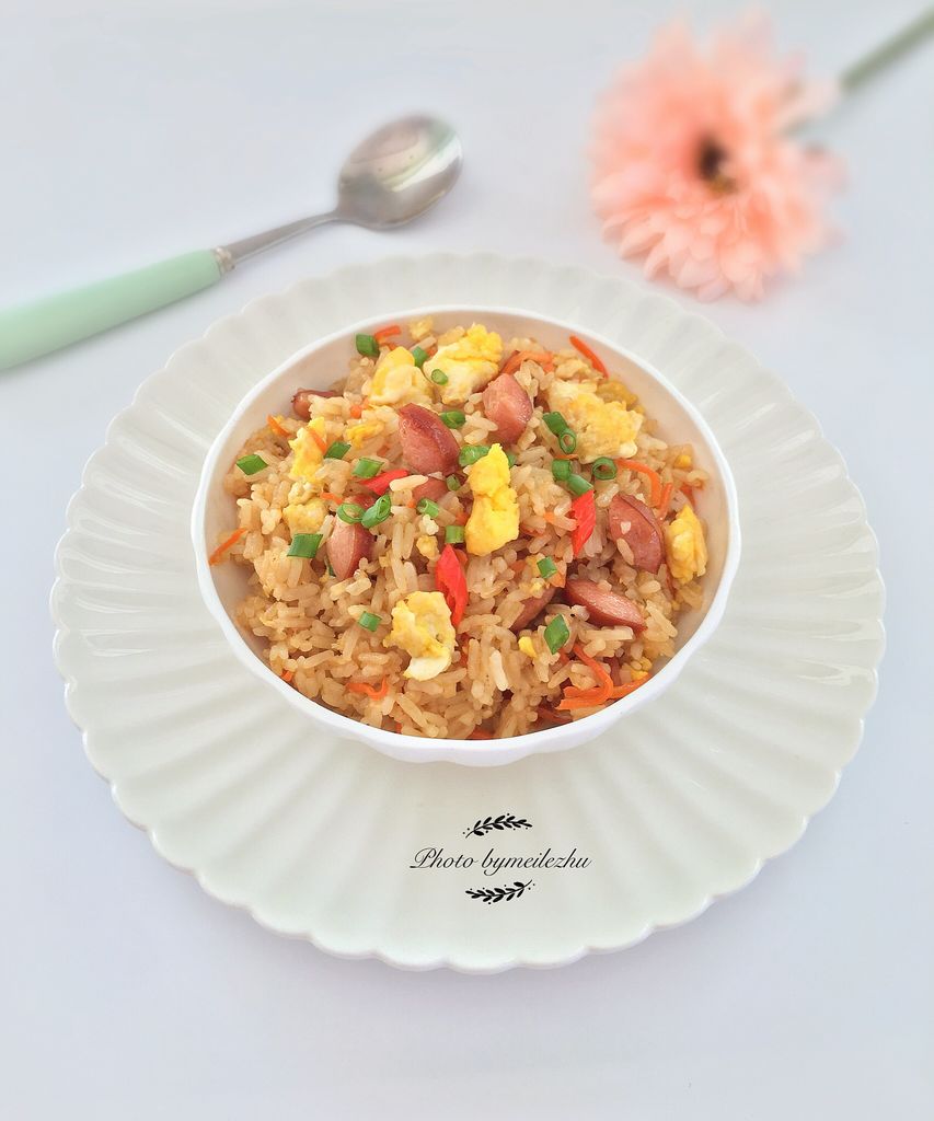 蛋炒饭看着简单,蛋炒饭吃起来不腻的做法