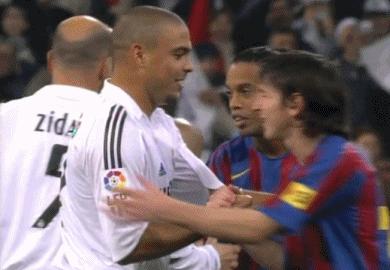 小罗征服伯纳乌拉莫斯,小罗征服了伯纳乌的球迷