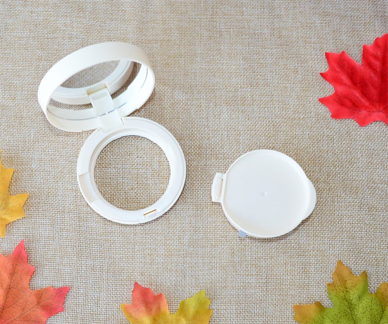 水感亲肤气垫粉凝霜,悦诗风吟水感亲肤气垫