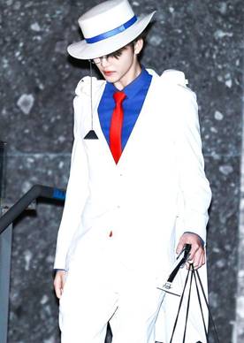 求求你们，退圈去玩cos吧，实力已经不允许你们低调了