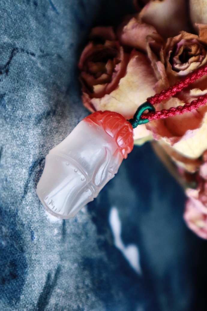 冰飘南红手串会越戴越红吗,为什么有的冰飘南红只要几十元