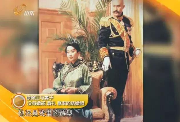 长恶人脸，竟是老婆奴！他拍风月片，被骂低俗，一幅画能卖出80万