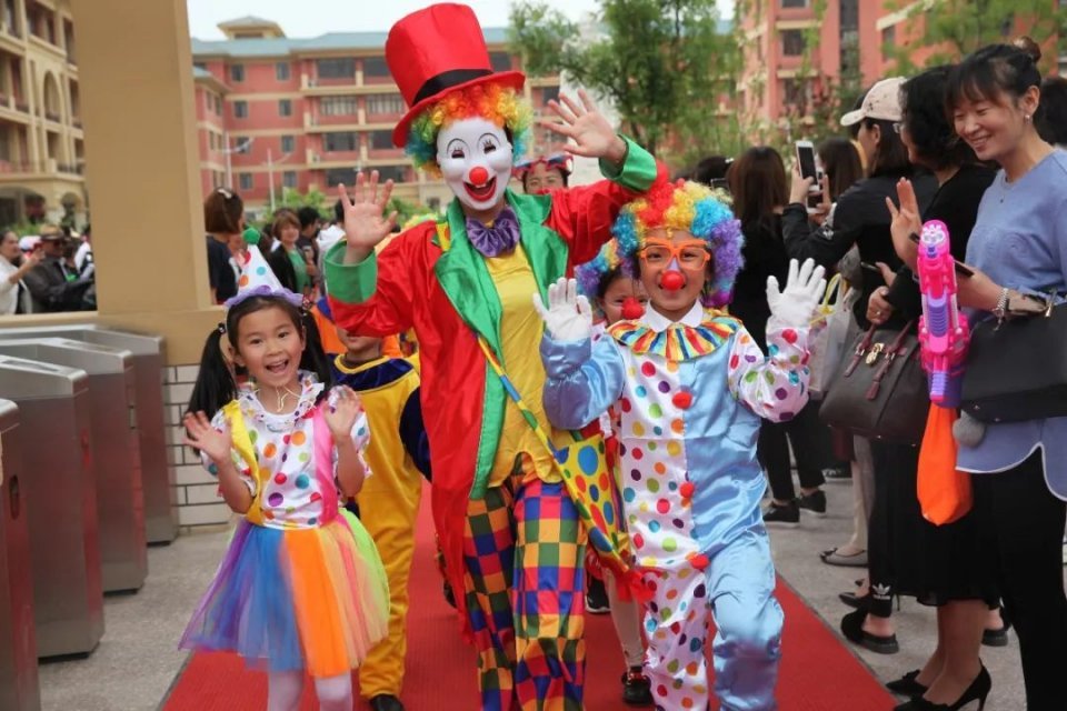 与你童乐优惠团购,兰州碧桂园学校国庆演出