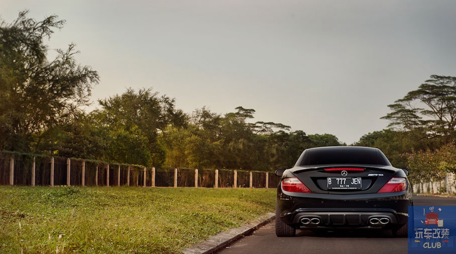 奔驰slk老款改新款amg,一台顶级奔驰amg