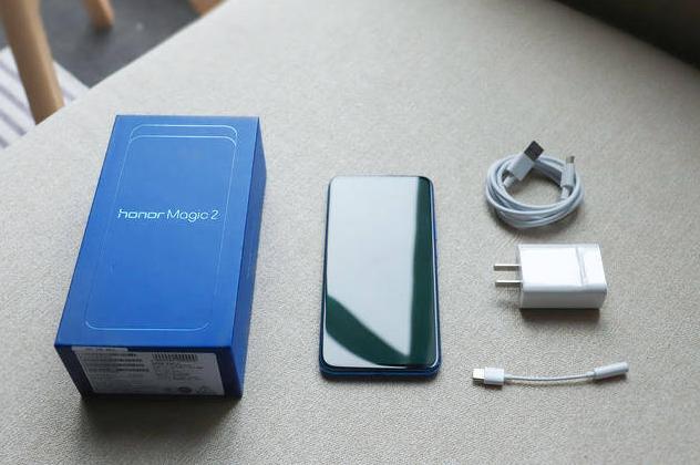 魅族和荣耀哪个值得买,选购小米魅蓝荣耀千元机怎么选