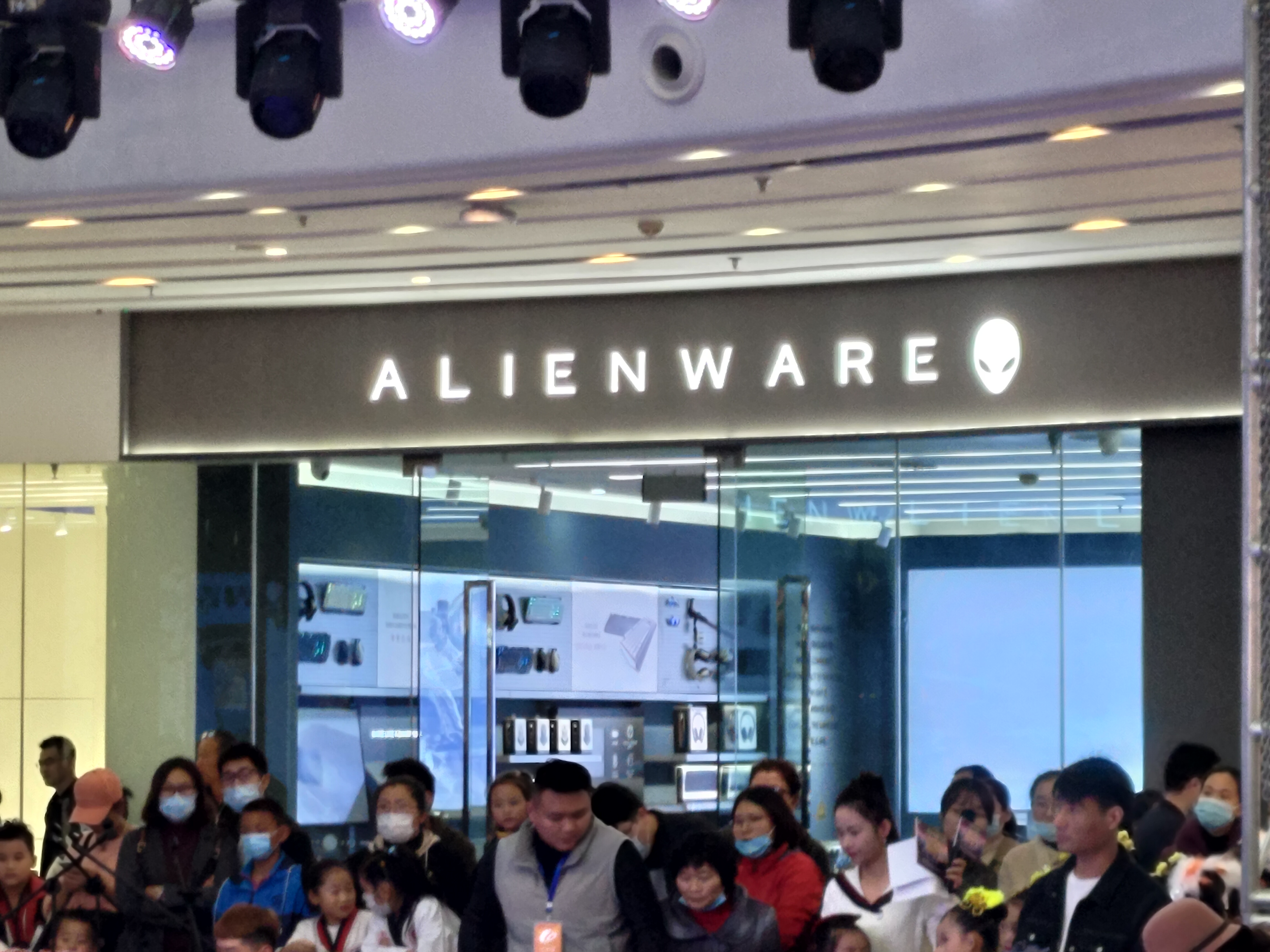 外星人电脑戴尔旗舰店有卖吗,外星人笔记本电脑线下销售