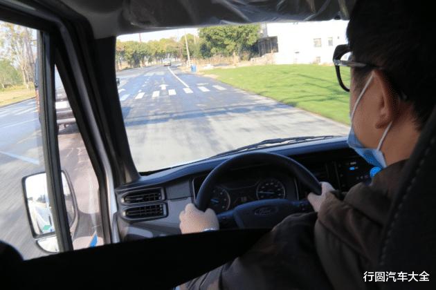 新世代全顺2021款pro自动挡试驾,福特新世代全顺pro长轴中顶自驾游