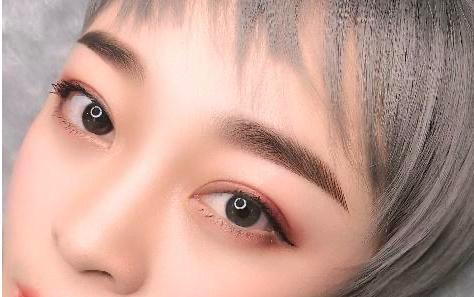 华亦俏朱红博士防晒霜,华亦俏朱红照片