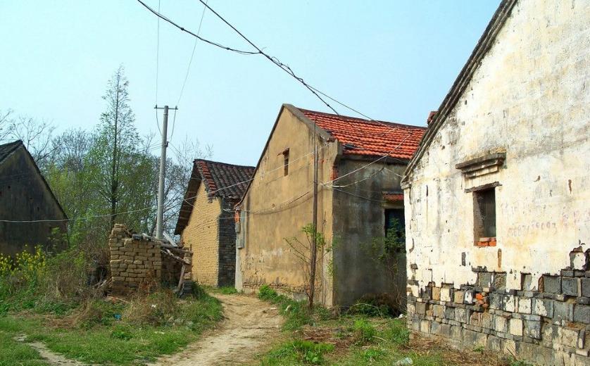 农村户口迁走以后再迁回家,户口迁移老家房子怎么办