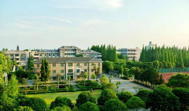 上海松江二中特色,上海市松江二中校园风光