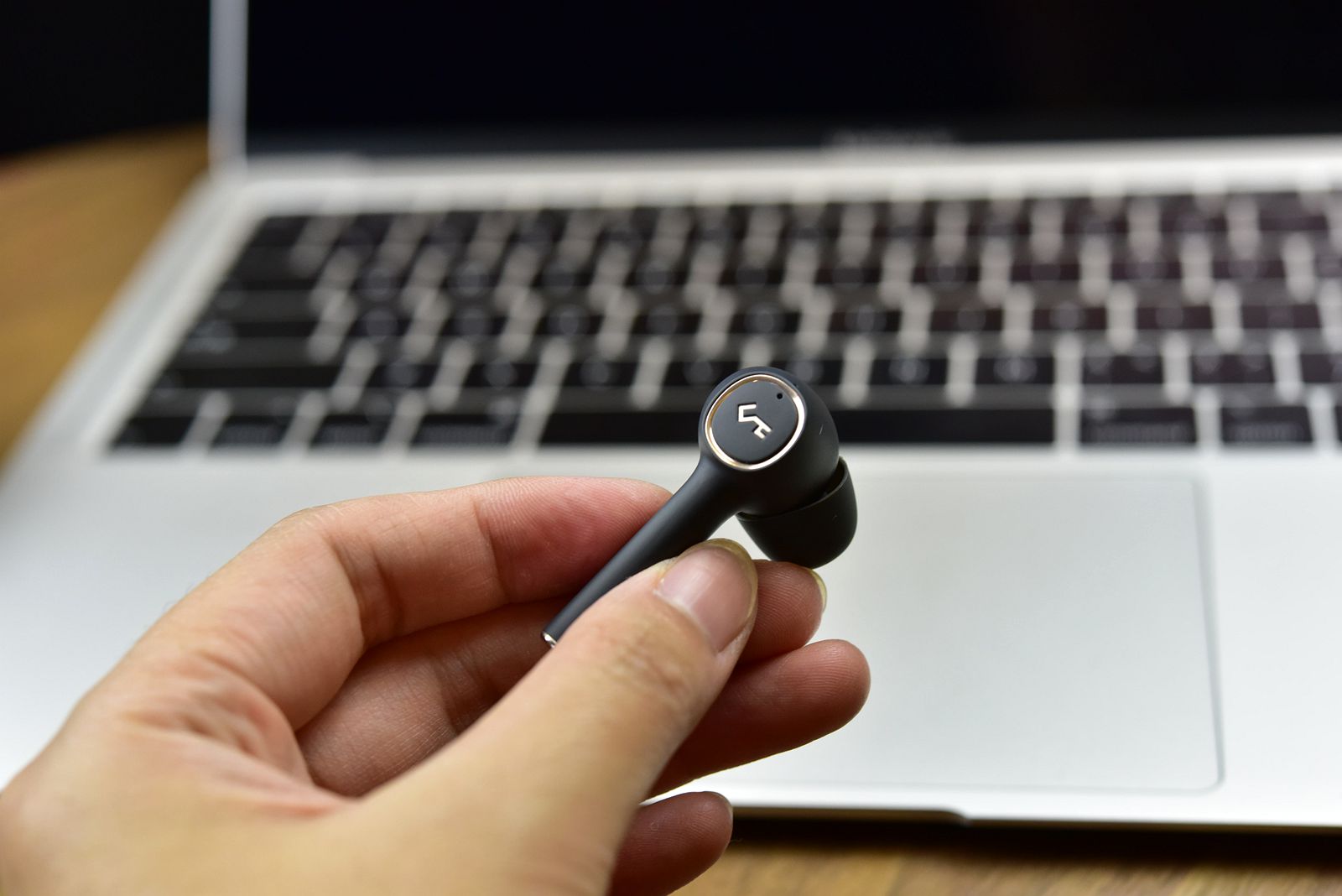 值得购买的头戴式降噪耳机,700元内主动降噪蓝牙耳机测评排名