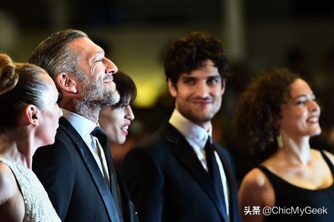 曾是好莱坞最风光男人，征服意大利国宝女神，如今54岁魅力更强