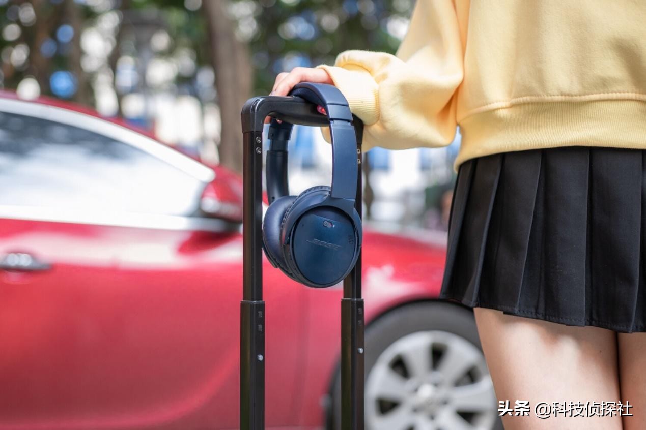 飞机上的耳机和普通耳机有区别吗,飞机上发的耳机是什么耳机