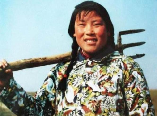 魏振芳捡到一个价值十亿的大钻石,魏振芳捡到钻石的视频