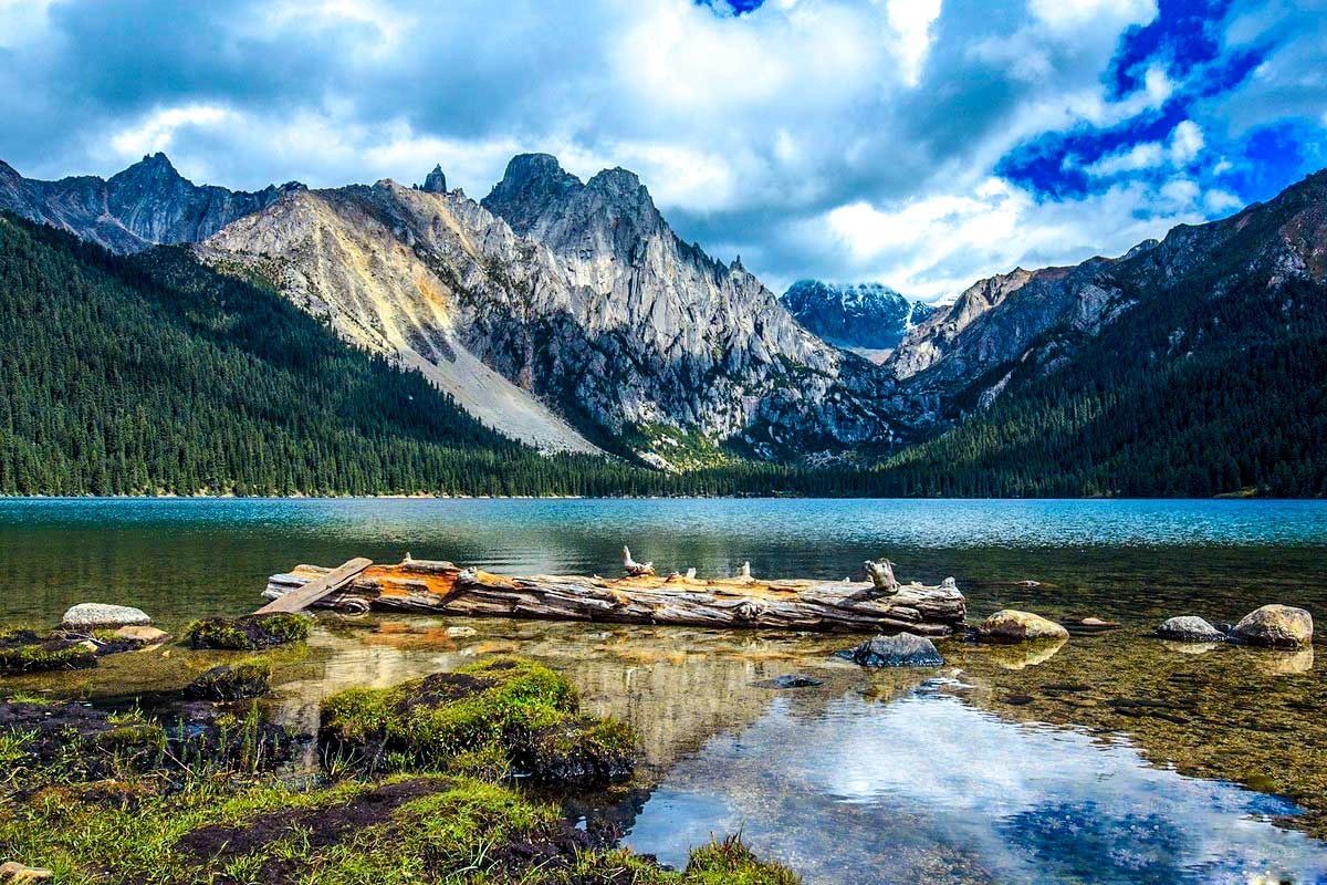 甘孜稻城亚丁景区圣水门优惠,甘孜免门票景点到什么时候