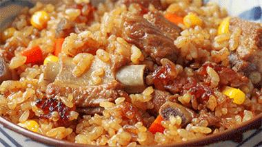 冬天就要吃热乎乎的糯米饭,全家人都能吃的电饭煲焖饭