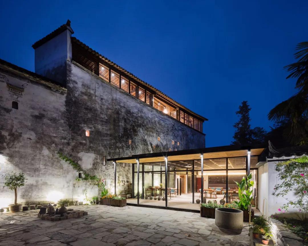 疫情防控取得阶段性胜利有序恢复,疫情胜利在望