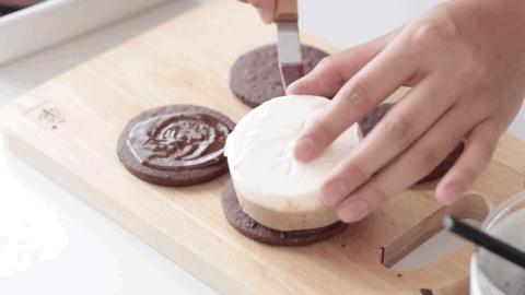 日本冰淇淋三明治,三明治冰淇淋巧克力马卡龙两人吃