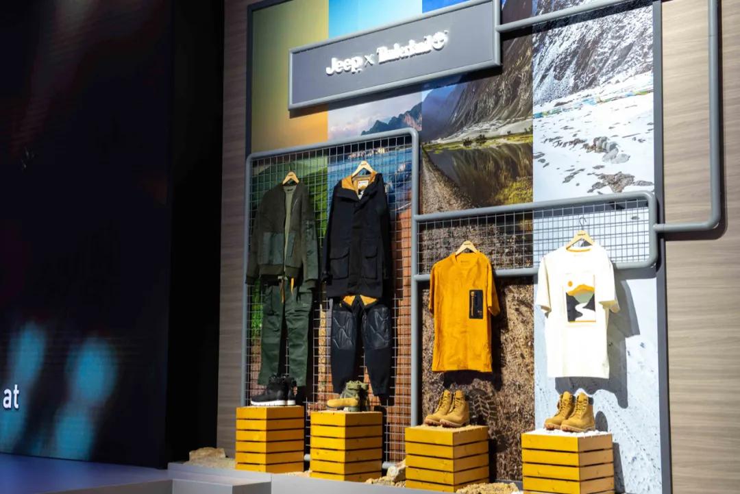 国产家轿不将就，现场堪比迪士尼，北京车展除了新车还看些啥？