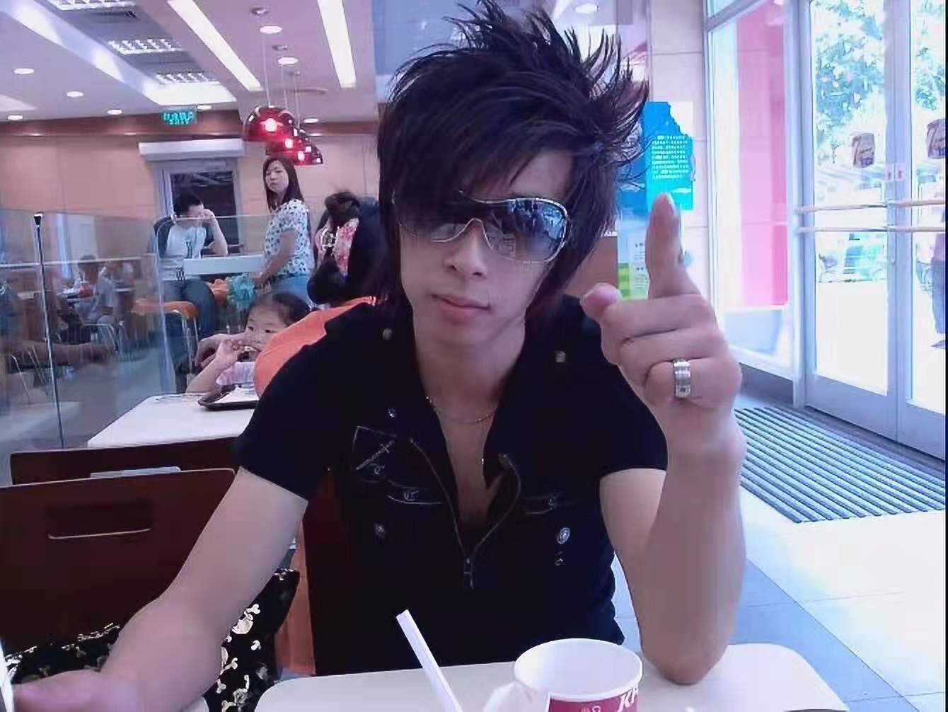 如果你在光谷打篮球,你应该认识这群“老球痞”...