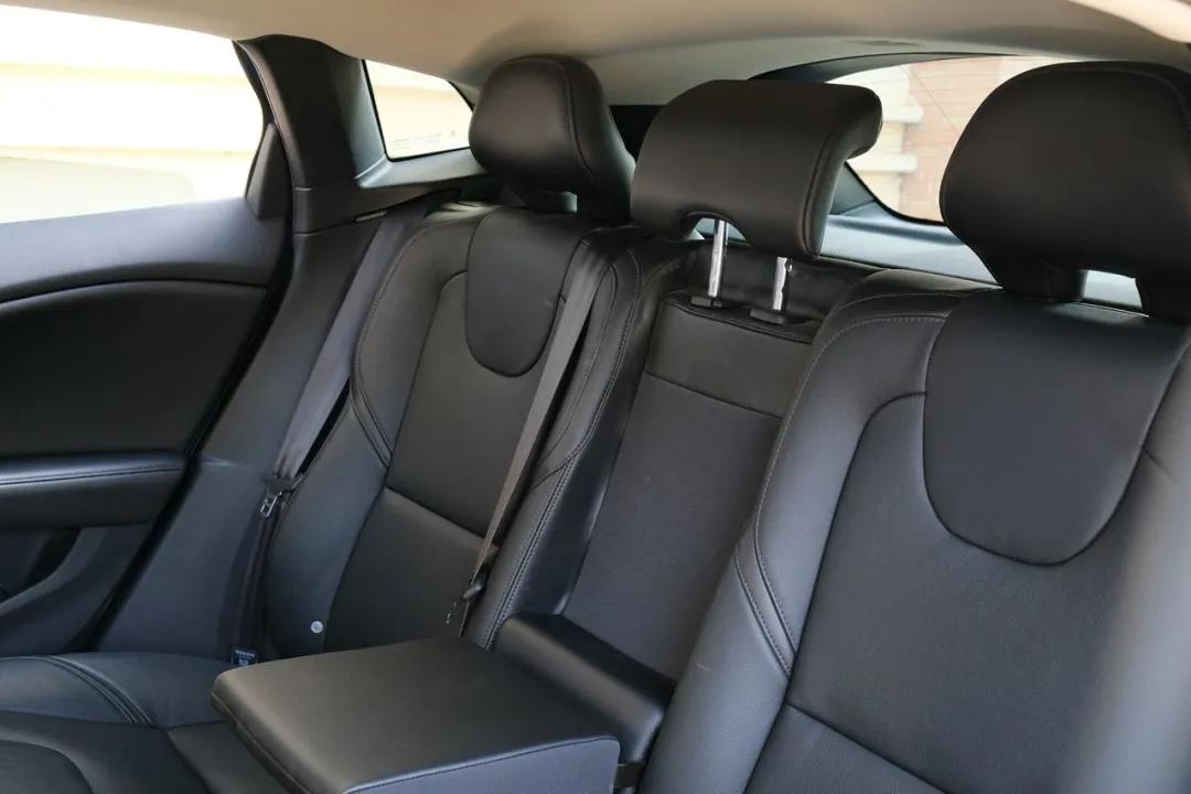 15款v40沃尔沃二手,二手沃尔沃v40多少钱