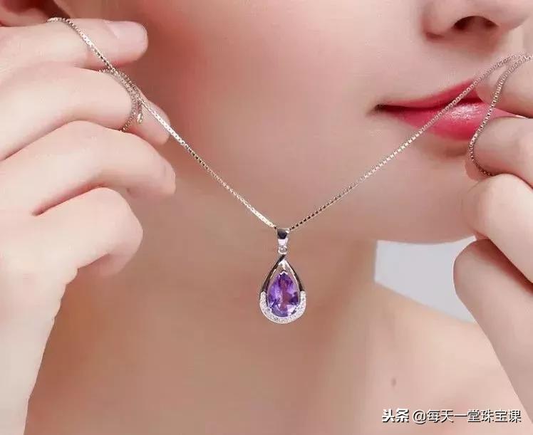 水晶和翡翠一起影响效果吗,水晶和玉石有辐射吗