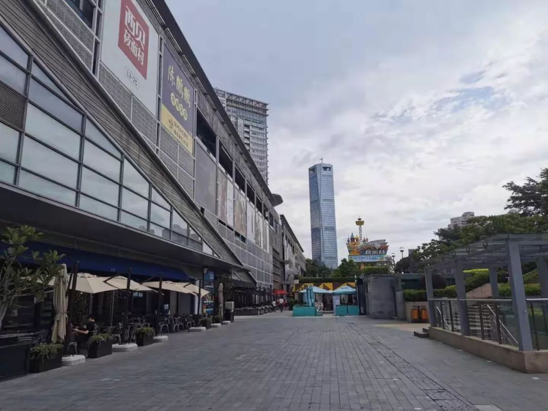 年销售额32亿！一个体育老师打造的商场，在深圳竟火了11年