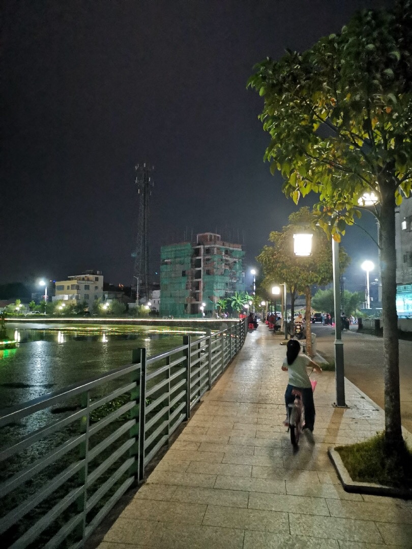 华为mate20对比荣耀v20液冷散热,荣耀magic2和v20和20pro哪个值得买