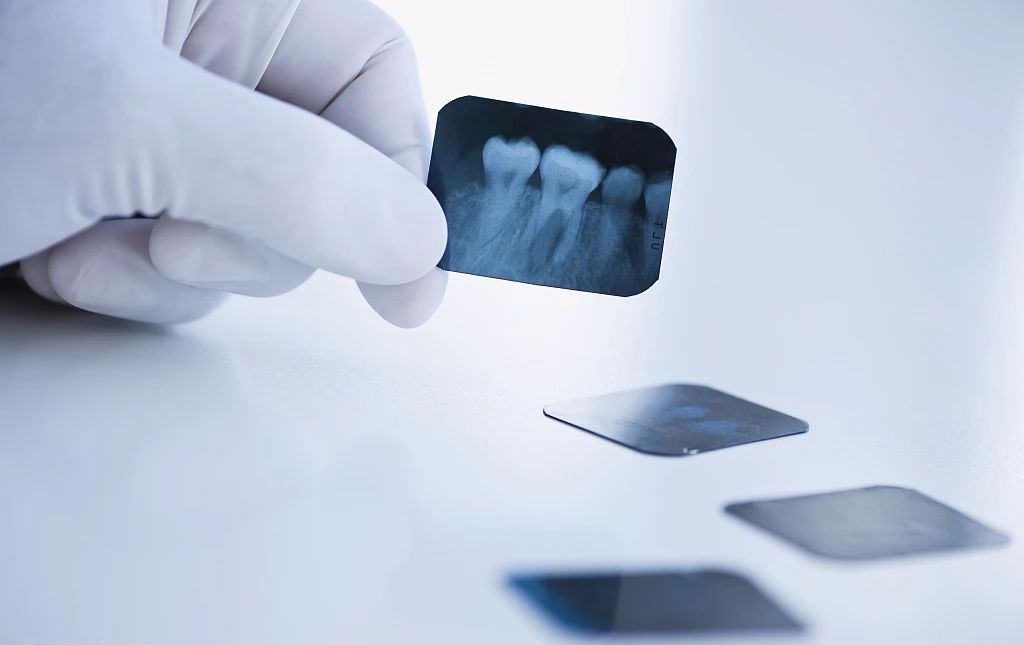 种植牙价格表影响因素,全口种植牙价格受哪些因素的影响