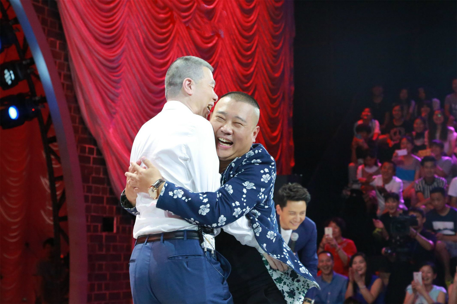 笑傲江湖第5季为什么郭德纲退出,笑傲江湖第三季郭德纲小品