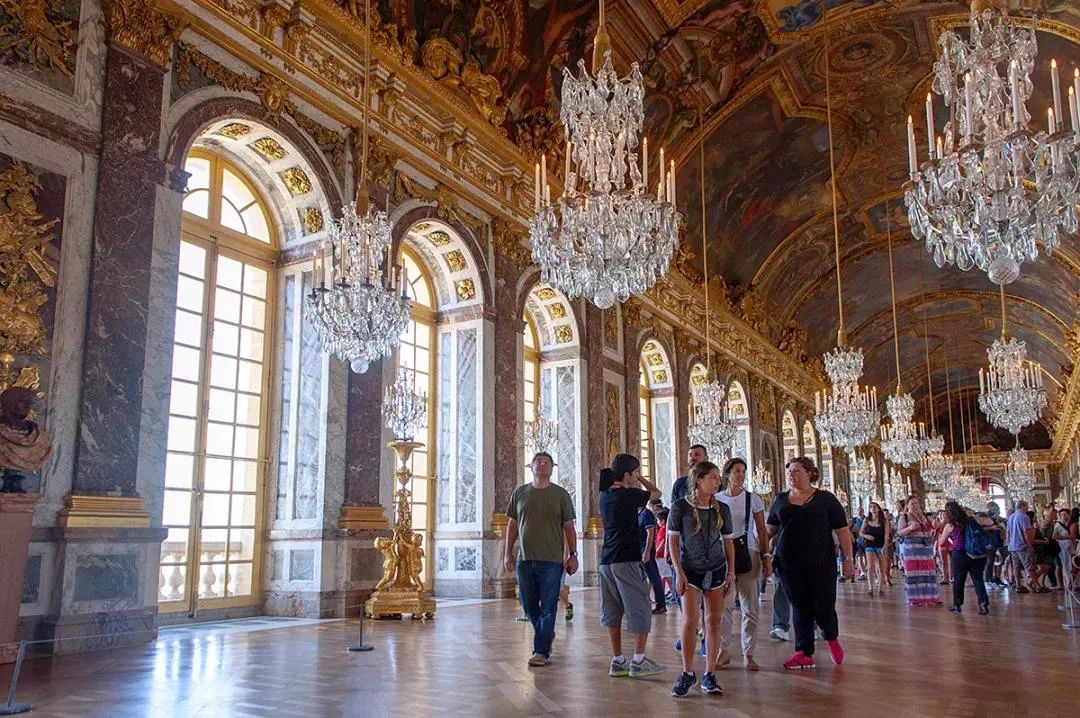 气质女生适合戴什么首饰,施华洛世奇粉色蓝色哪款好看