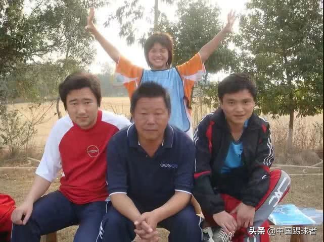 铿锵玫瑰坚强的活着,铿锵玫瑰努力拼搏