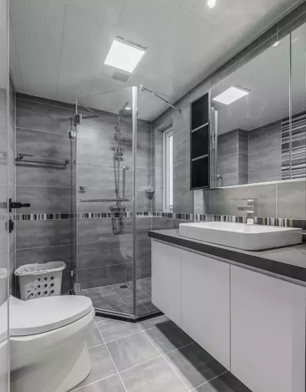 大风天卫生间反味,卫生间排气时老反味