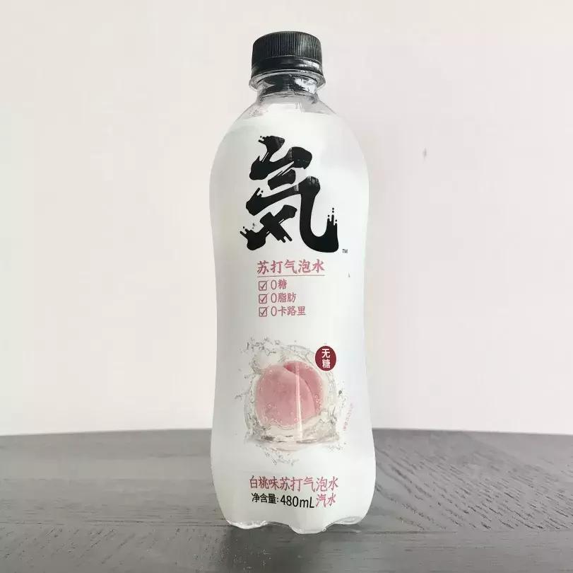 这20+款新饮品，我们喝出了打屁虫、清新剂、中药丸的味儿……