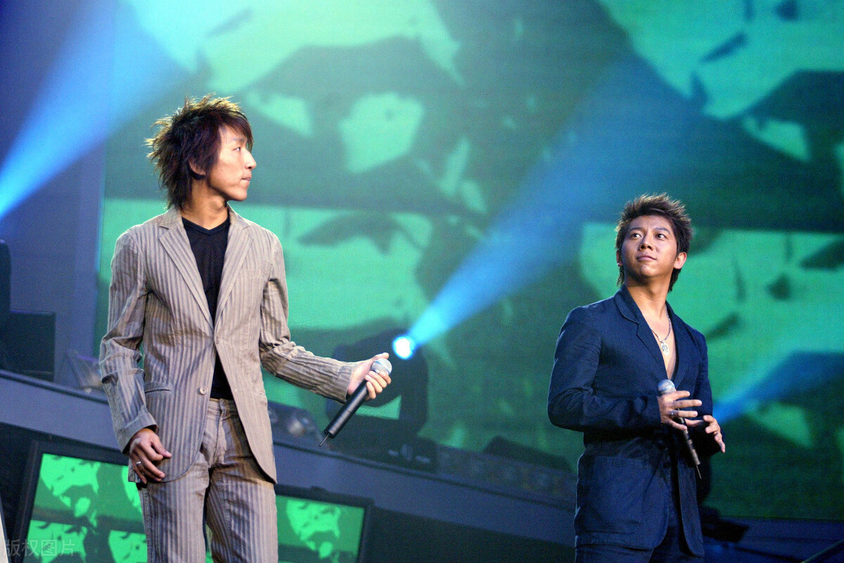 白百何羽泉近况,羽泉和白百何的关系