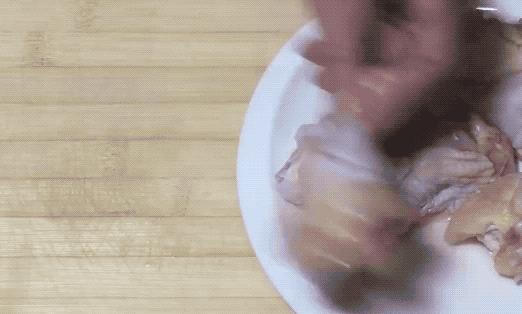 炸鸡腿不用买的料咋做,炸鸡腿不用腌料教程