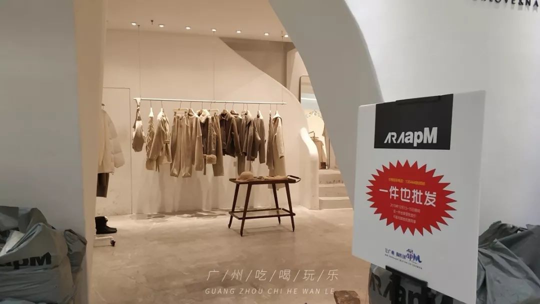 韩国东大门档口服装批发市场图片,韩国东大门服装批发有几个大楼