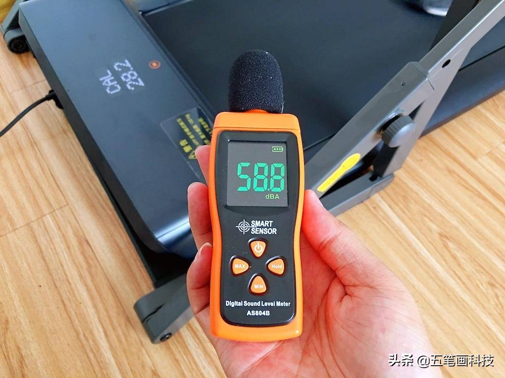 金史密斯折叠跑步机使用方法,乔山跑步机和金史密斯走步机