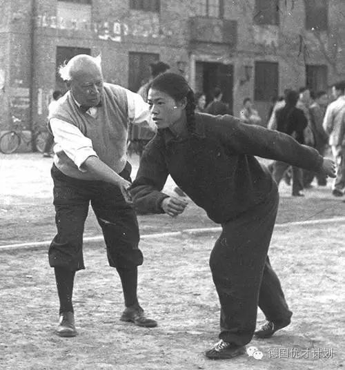 致敬力学之父钱伟长观后感,致敬钱院士的图片