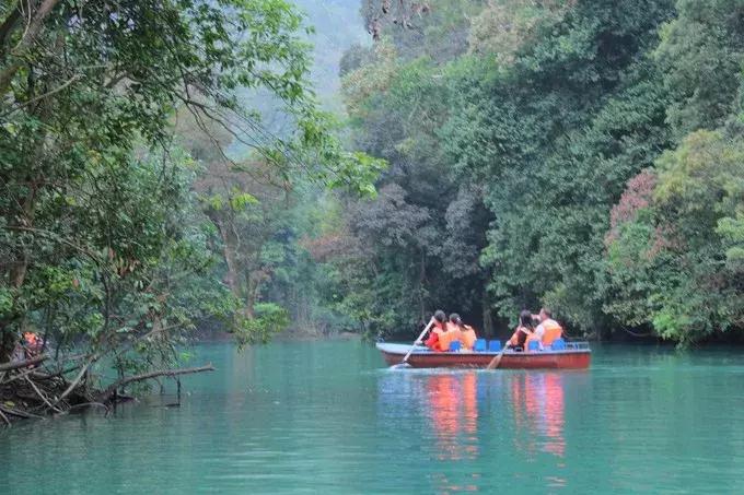 黄果树瀑布还是小七孔更值得去,贵州5日游攻略小七孔和黄果树