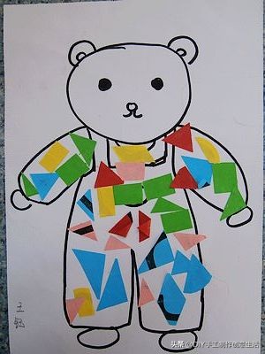 用圆纸片手工制作圣诞贴画,幼儿园大班碎纸片大树贴画
