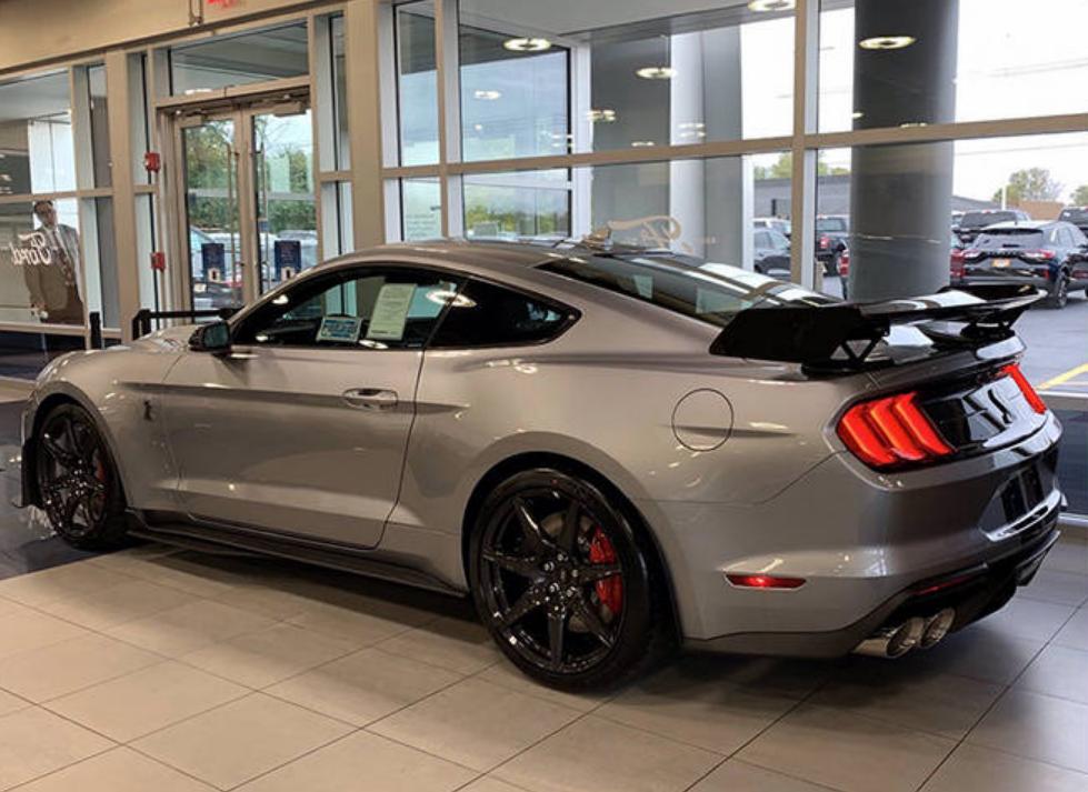 野马号称肌肉超跑,全新野马肌肉车