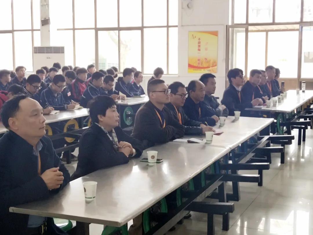 北方电子科技学校组织骨干教师赴山西临汾新博学职业学校观摩学习