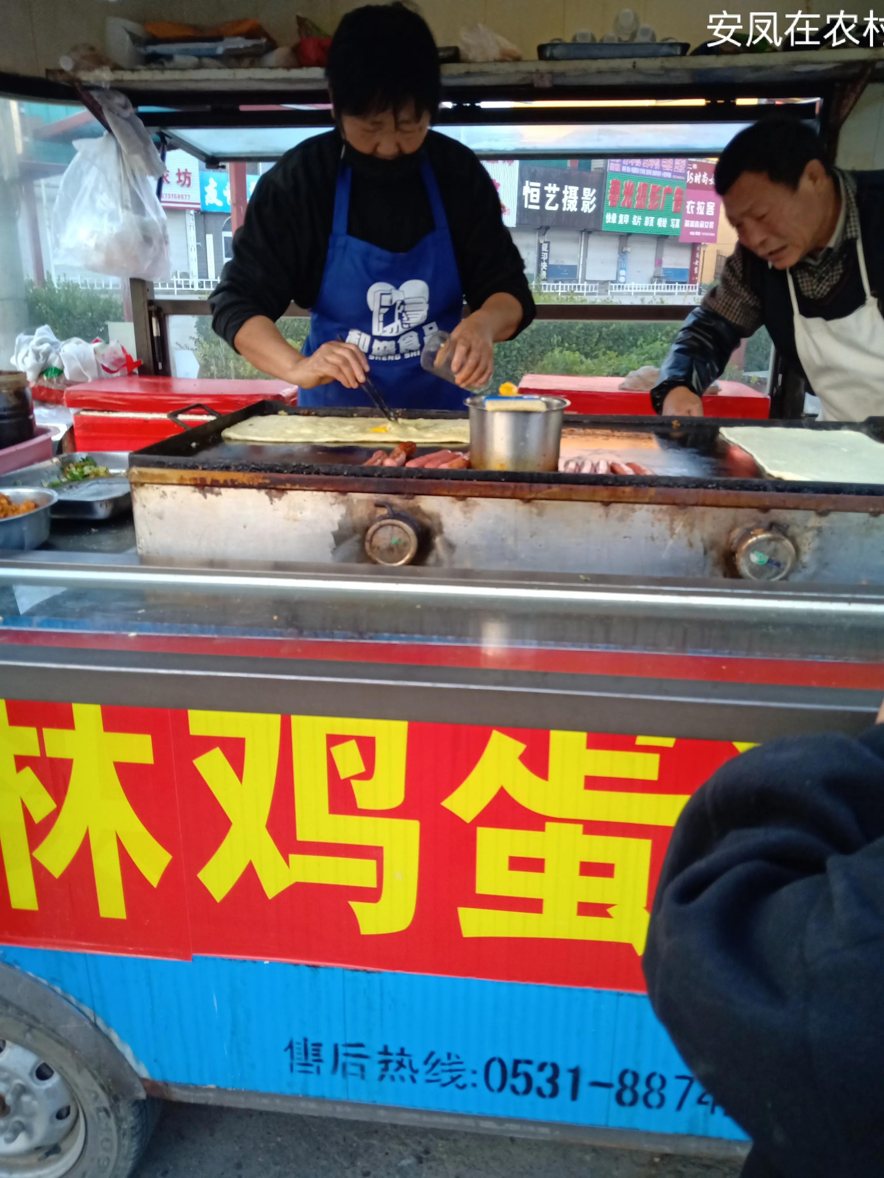 当下最赚钱的小吃生意,一年四季地摊小吃生意最赚钱