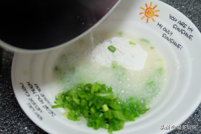 做出来的烧饼想要酥脆怎么和面,烧饼也能自己做和面有讲究