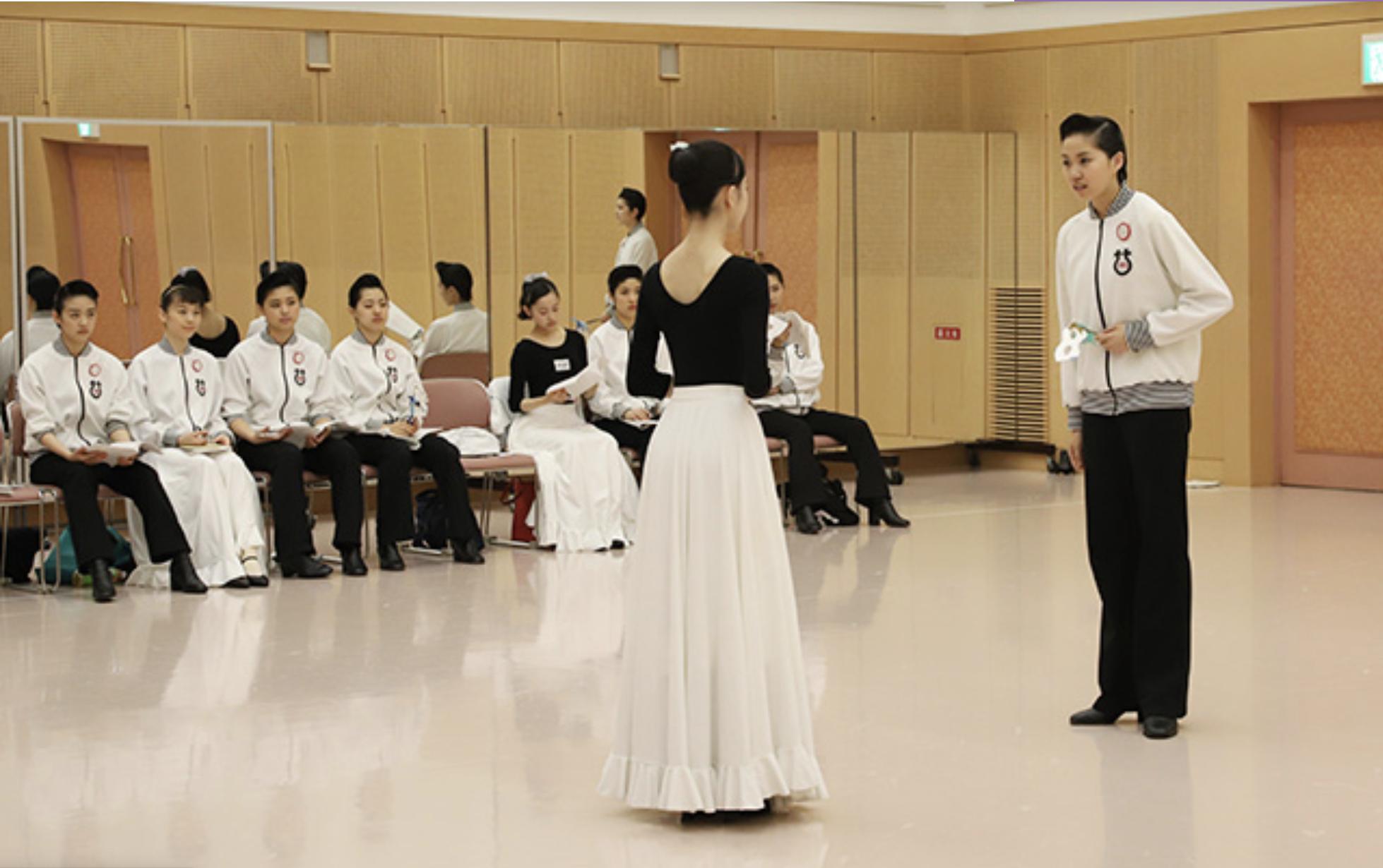 宝冢歌剧团top简介,宝冢歌剧团5位首席