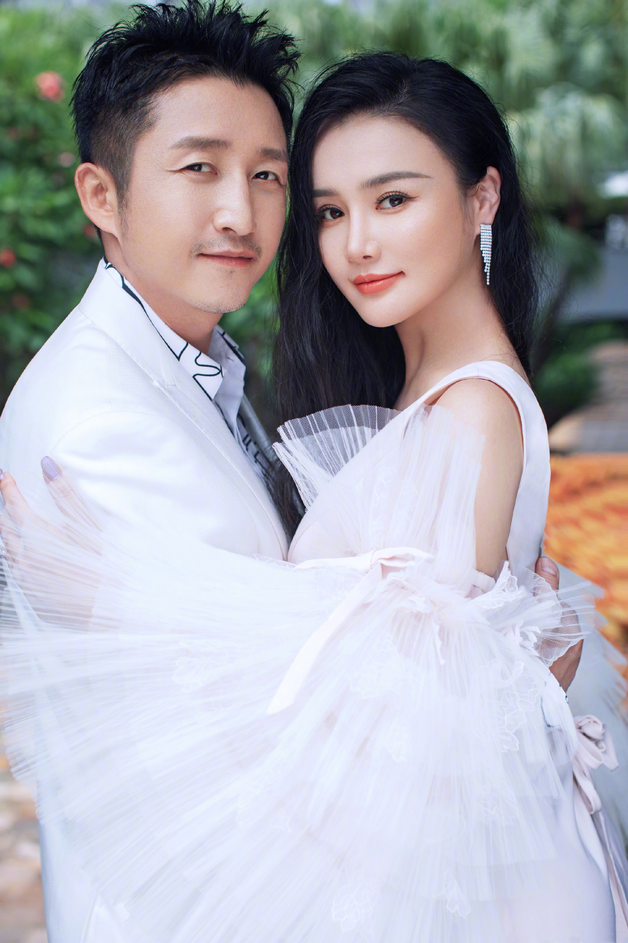 2夺奥运金牌，曾向妻子提出23次分手，拳王邹市明如今咋样了？