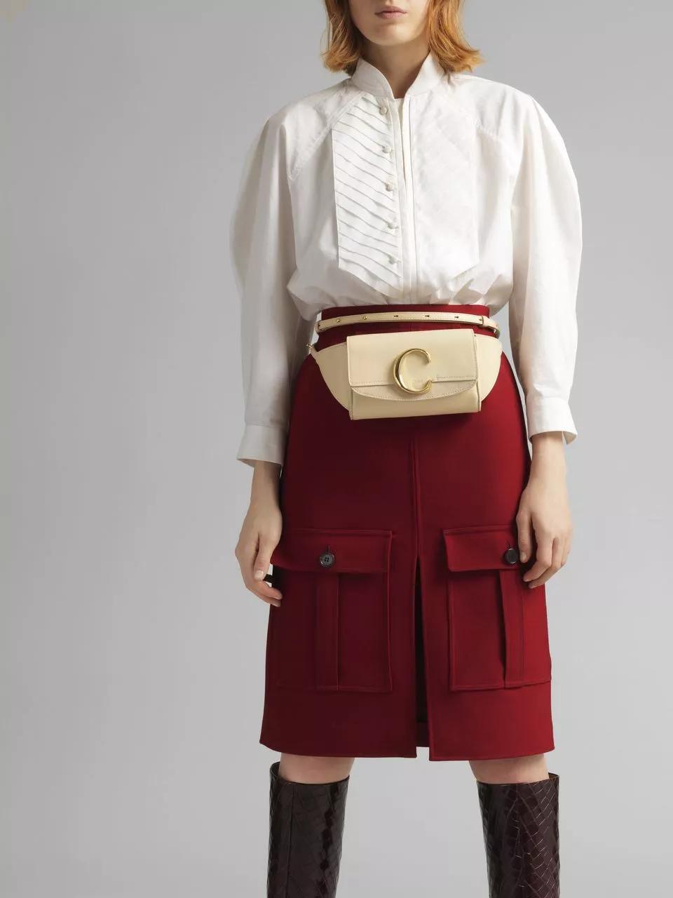 最新款的腰包简单一点,斜挎腰包最值得入手的大牌