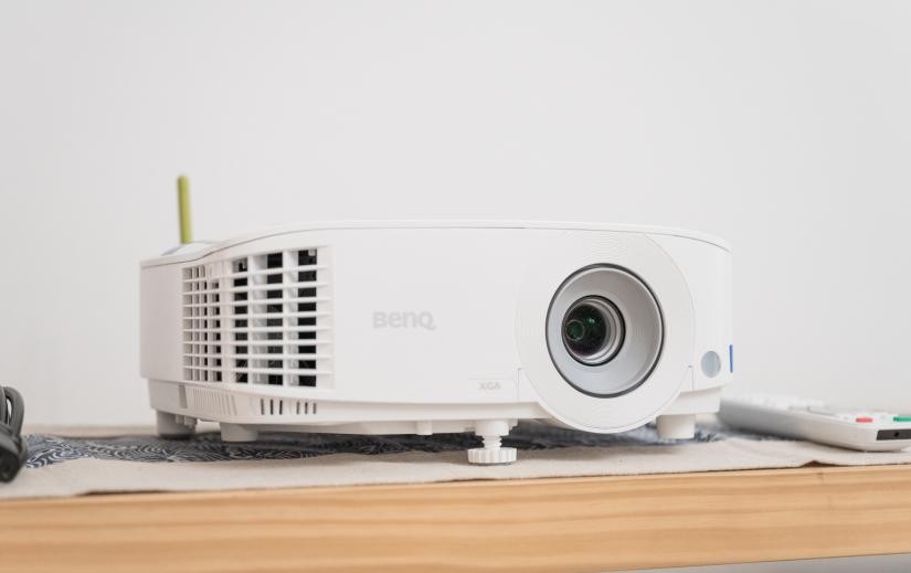 明基e520投影仪怎么使用u盘播放,明基e520和e580投影仪区别