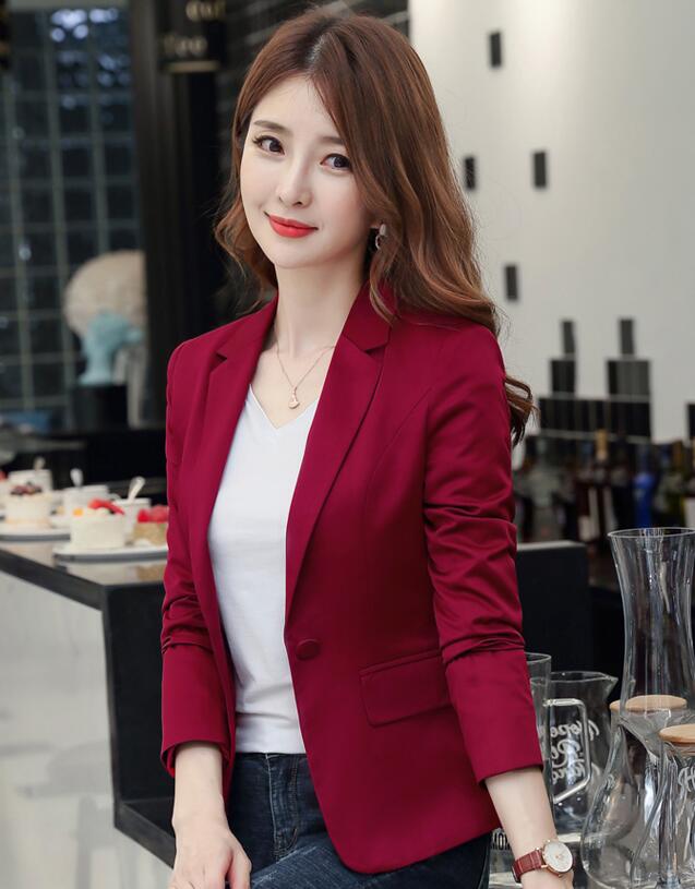 小西装怎样搭配好看,小西装怎么搭配好看